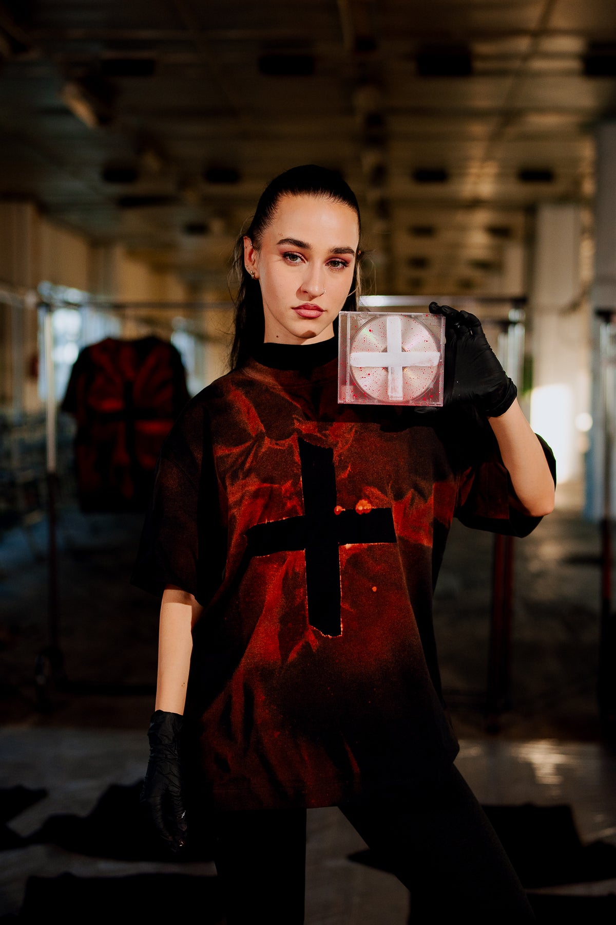 CD + Tricou - aproape: