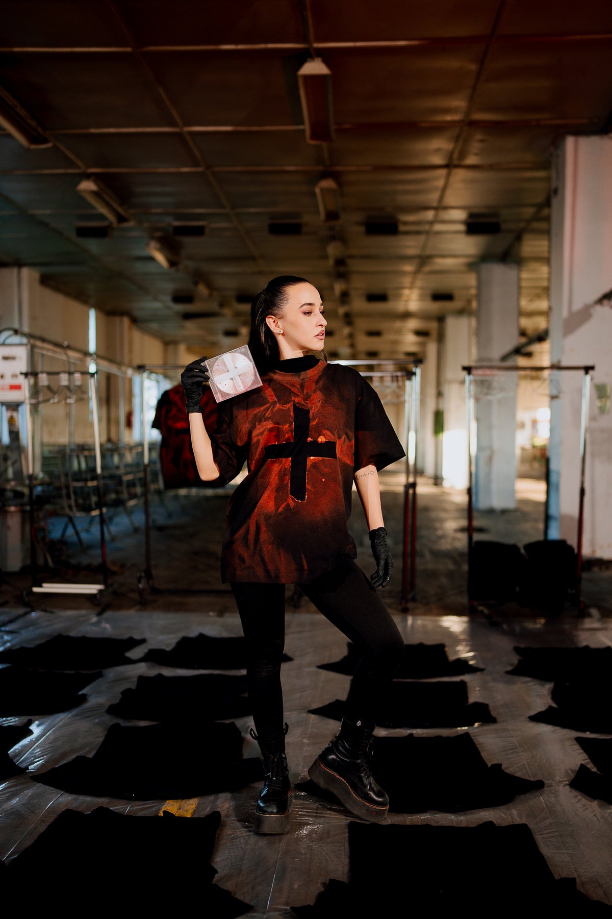 CD + Tricou - aproape: